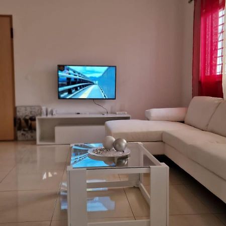 Casa De Ferias Com 2 Quartos Ou Aluguer Diaria プライア エクステリア 写真